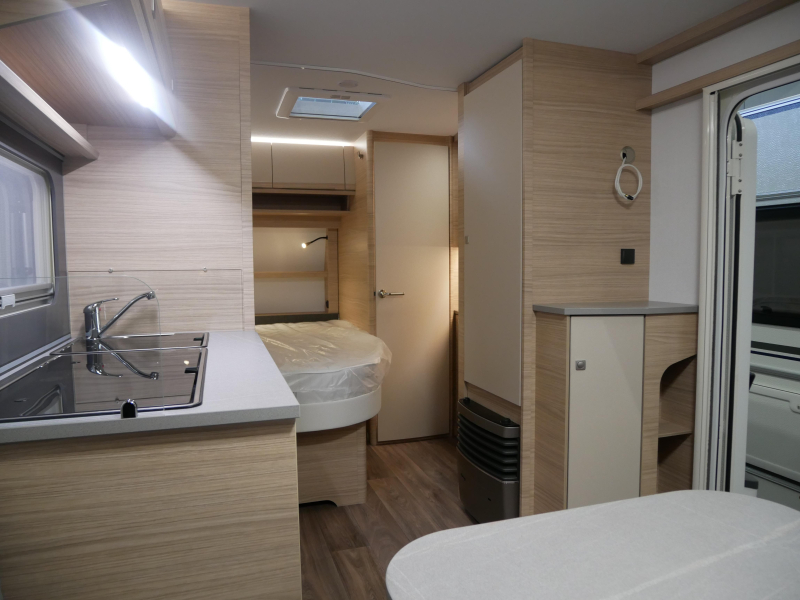Fendt Bianco Selection 465 SFB Model 2026 photo: 5