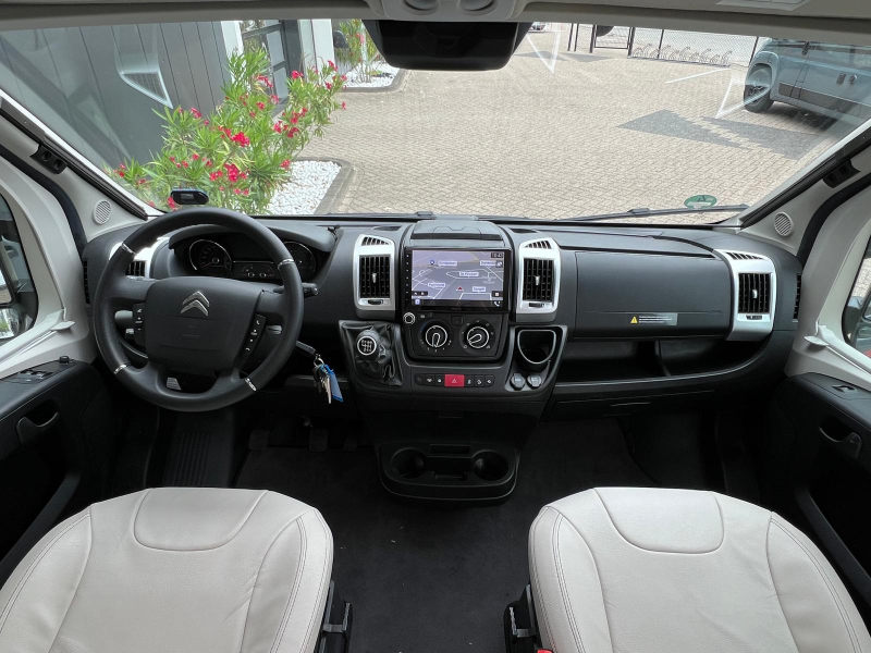 Pilote V 600 G Toldo, Portabicicletas, TV, foto: 21