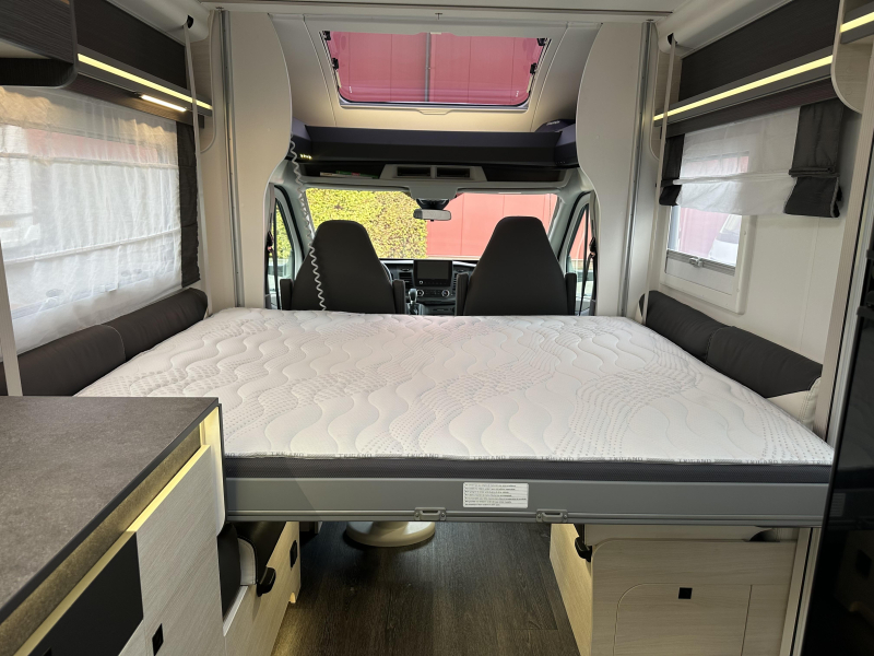 Chausson 640 Titanium Premium 1e eigenaar, nieuwstaat  foto: 9