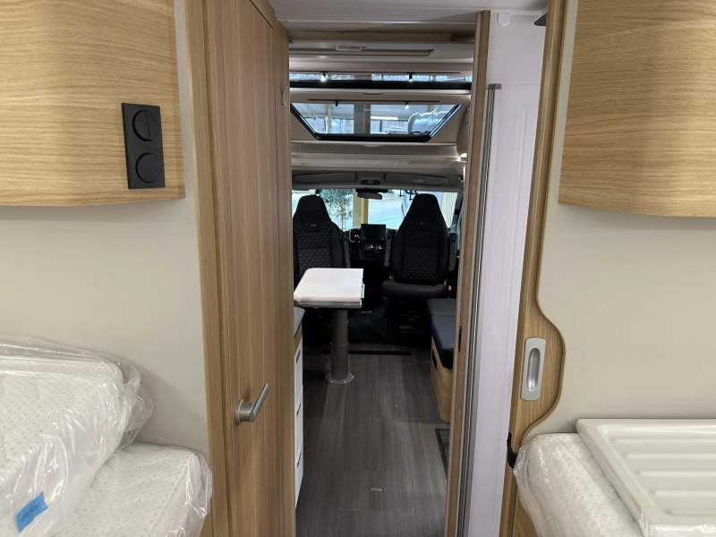 Adria Coral Plus 670 DL automatique | ex-location photo: 20