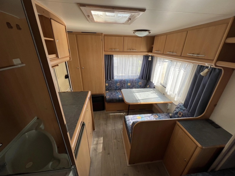 Adria Unica 432 PX auvent et store photo : 4