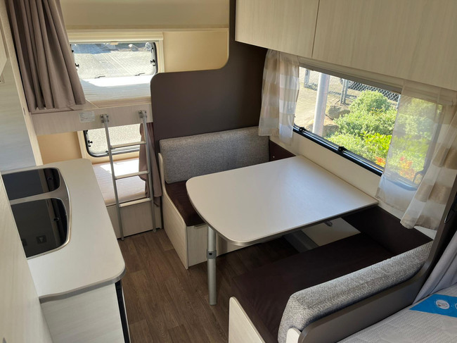 Caravelair Antares 476 Family Bunk bed | Bicycle rack | Awning | TV | French bed | Train seat | Screen photo: 12