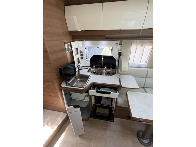 RAPIDO 686F Ultimate Line Automatik EP Level Lpg Lithium Wechselrichter Foto: 16
