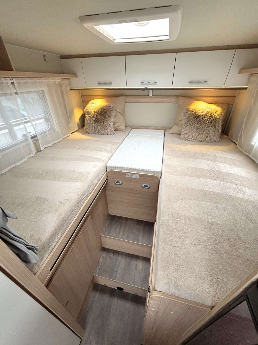 Sunlight T 67 AUTOMAAT ENKELE BEDDEN + HEFBED LEVELSYSTEEM foto: 4