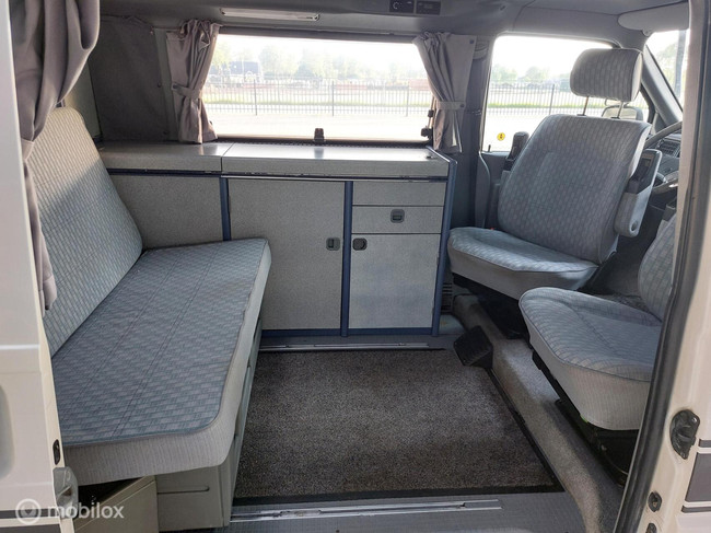 Volkswagen T4 California Westfalia 2.4D Automaat Apk 06-2028 foto: 12
