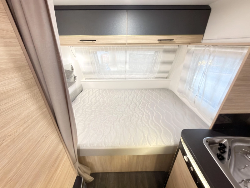 Sterckeman Easy Comfort 390 CP +mover+hordeur+1200kg  foto: 13