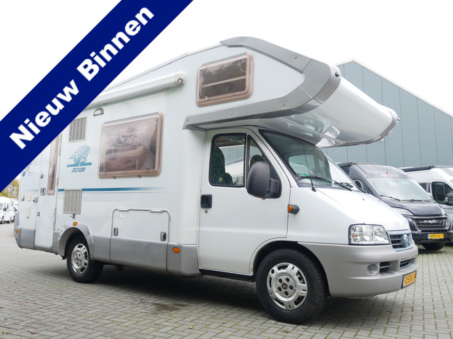 Weinsberg Meteor, Alkoof, Veel ruimte 6.50 Meter Alkoof foto: 0