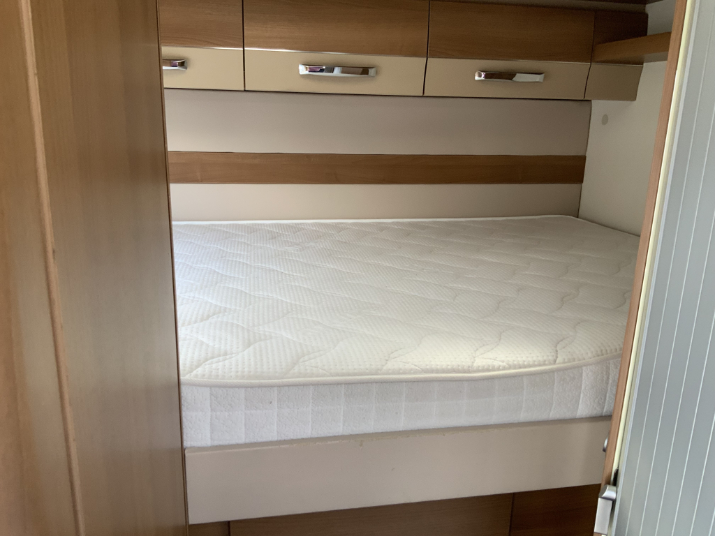 Knaus Van Ti 600 2.3 130 PK Half-integraal, Dwars-bed, Halve- treinzit, Draaistoelen, etc. Bj 2013 Camper centrum on the road Marum foto: 8