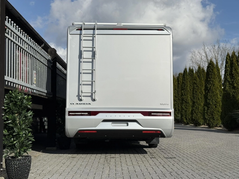 Adria Matrix Supreme 670 DL Automaat - 180PK - 44H  foto: 6
