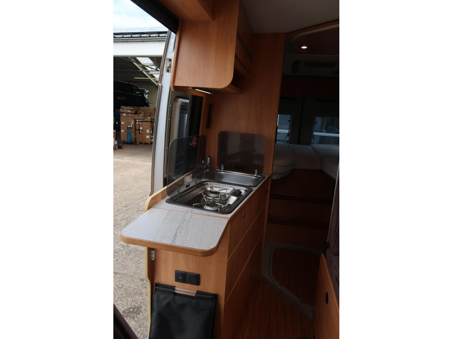 P&ouml;ssl Roadcruiser 640|Lits jumeaux|NIVEAU|Lithium|Climatisation de toit|Busbiker|Solaire|COMPLET ET SOIGN&Eacute; ! photo : 18