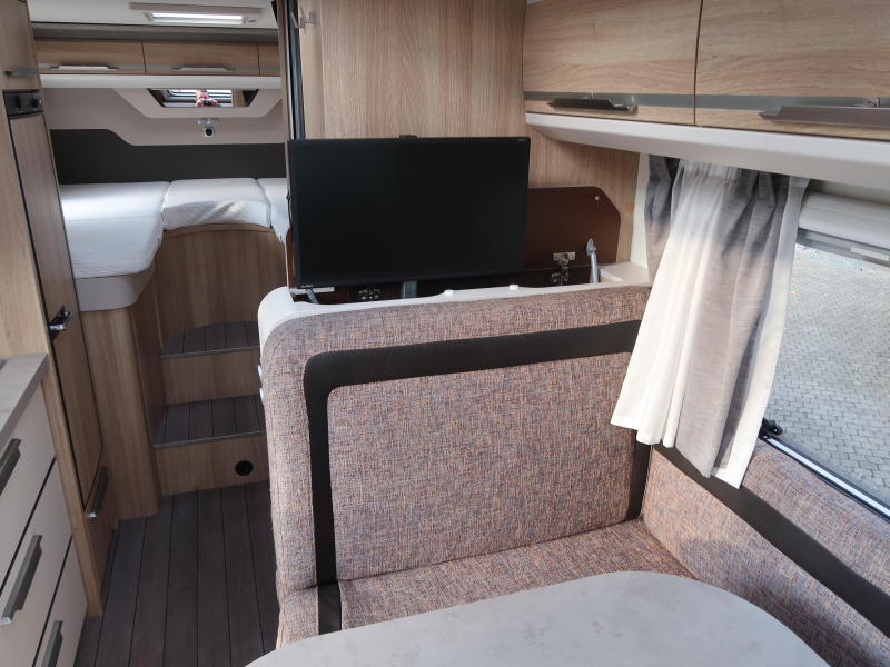 Knaus Sky TI 650 MEG AUTOMATIC 150 HP photo: 5