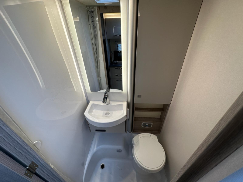 Bürstner Nexxo Van T 690 G - Smal en luxe  foto: 12