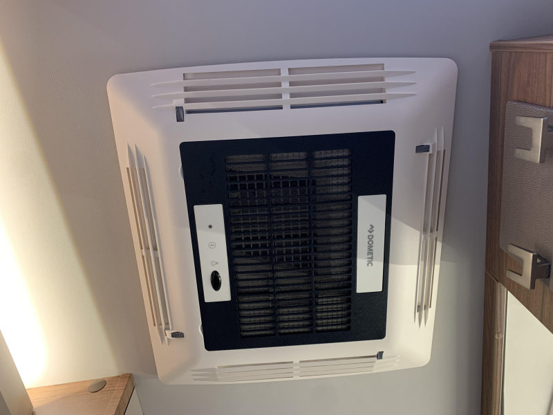 Knaus Van TI 640 MEG 2x airco zon sat V16 CE41  foto: 13