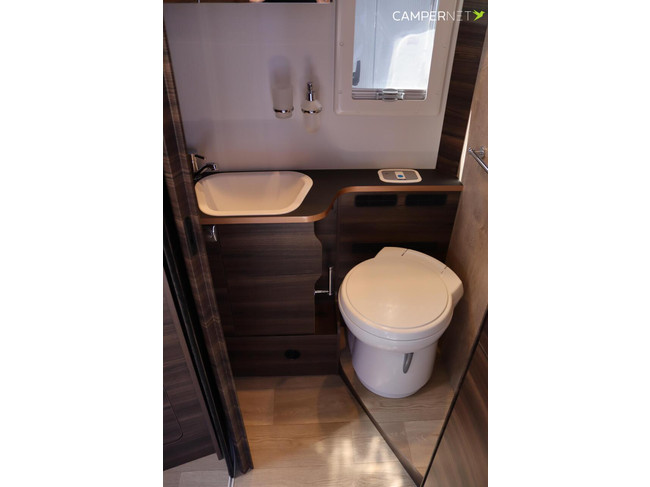 Laika ECOVIP H4109DS 180hp Automatic | Leveling system | Alde heating | Cabinets instead of Drop-down bed | Lithium | Inverter | Single beds | Face photo: 23