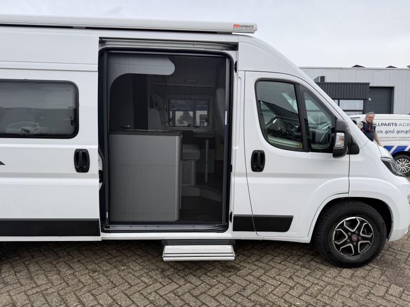 Weinsberg CaraTour 600 ME 1. Besitzer L&auml;ngsbetten Foto: 1