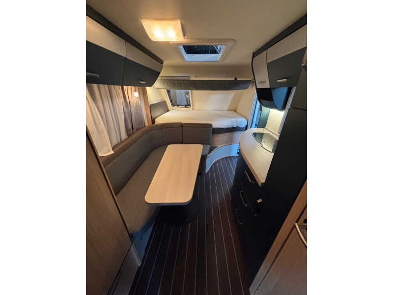 Knaus Sport and Fun 480 QL Mover Cassette awning photo: 6
