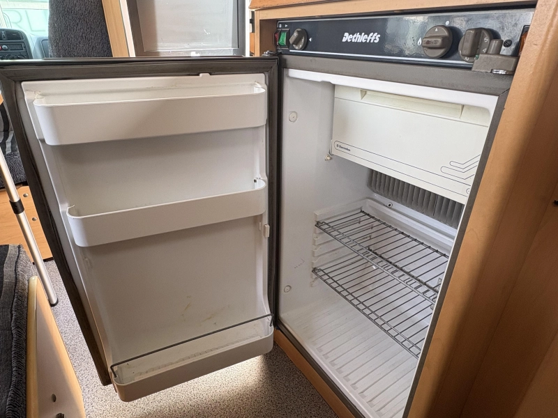Dethleffs Advantage 6241 T FaceToFace,Vastbed,Luifel  foto: 12
