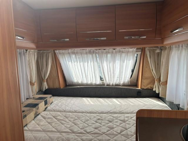 Hobby De luxe Easy 400 SF MOVER+AWNING+BIKE RACK photo: 3