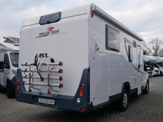 ROLLER Team Auto-Roller 265 TI, Cama Queen, Cama abatible, Garaje XXL!! foto: 23