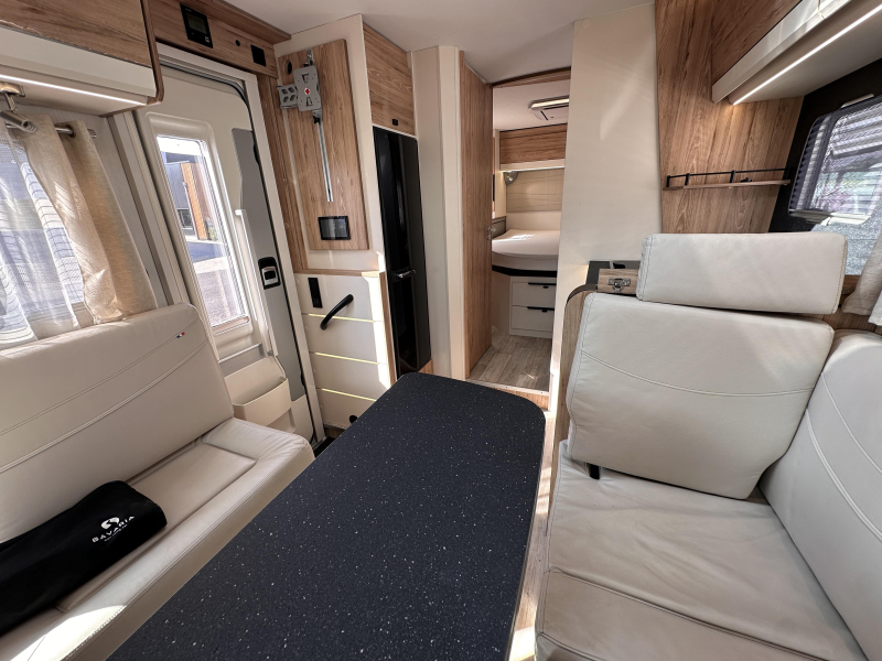 Bavaria I 720 Queensbed 140PS Dachklimaanlage Foto: 6