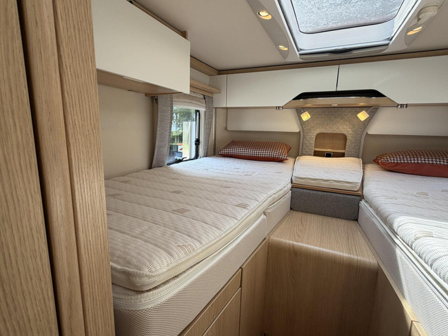 Hymer BML-I 780 MasterLine Bovenkasten Level 2X Airco Lithium foto: 22