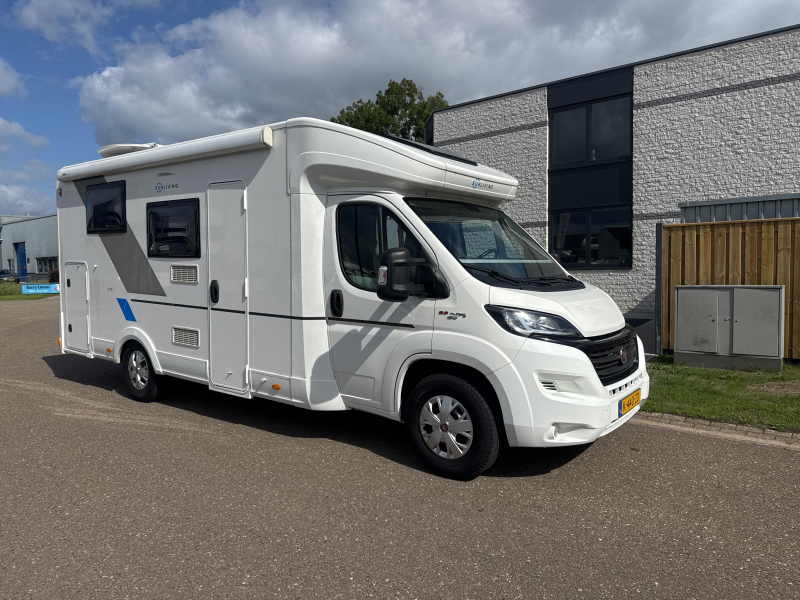 Sun Living S 70 SL Camas longitudinales cama abatible foto: 1