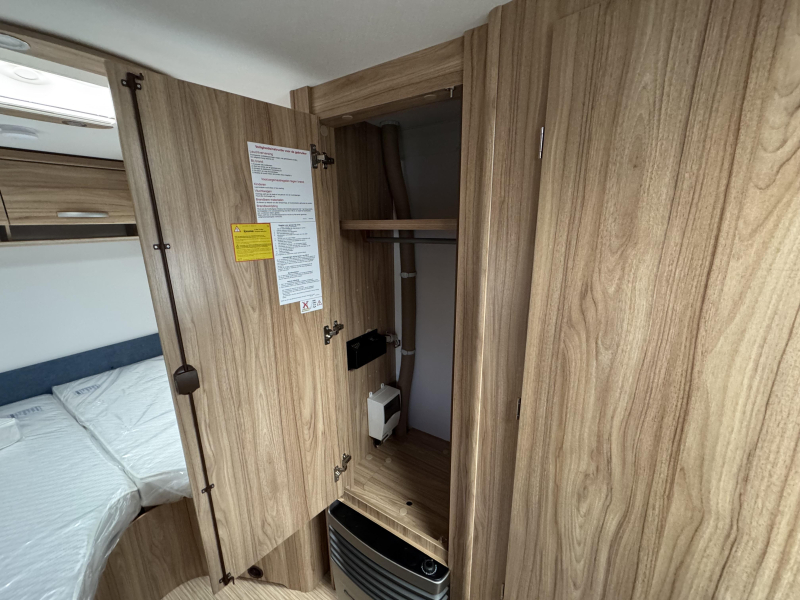 Eriba Nova Light 442  foto: 12