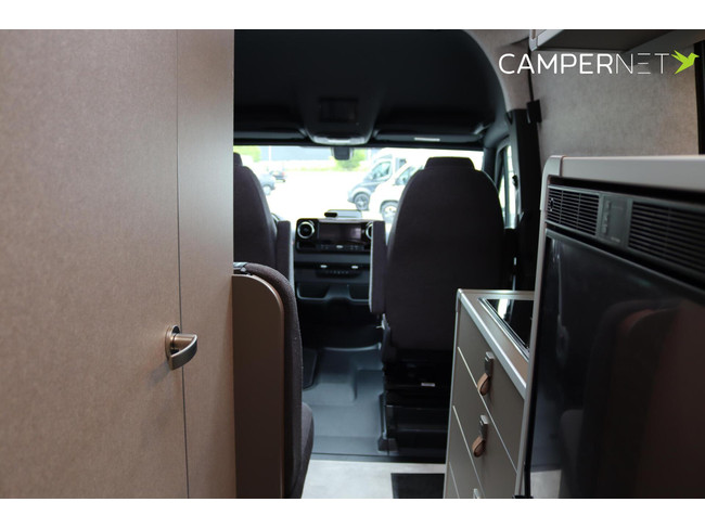 Hymer Grand Canyon S 700 190 PS Automatik 4x4 | Premium-Paket | L&auml;ngsbetten | Lithium | Markise | 6.97m | Dieselheizung | Sitzheizung Foto: 18