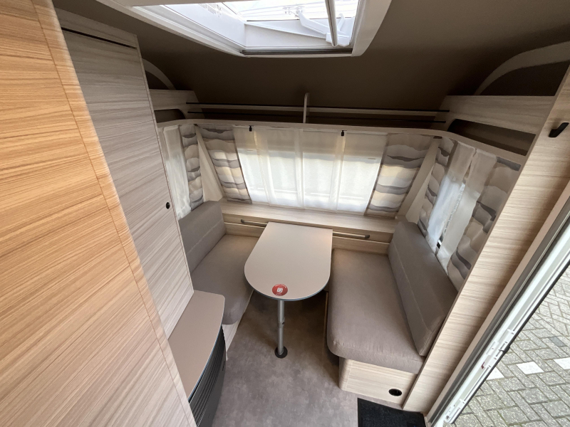 Dethleffs C'Joy Active 460 LE ENKELE BEDDEN-ACTIE MODEL  foto: 1