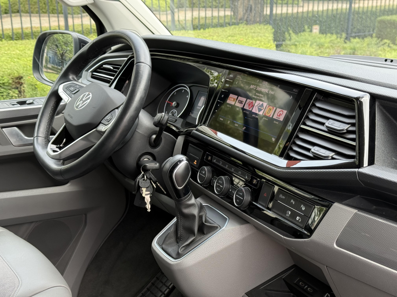 Volkswagen T6.1 California Ocean Edition 2023 27.000KM 204CV foto: 2