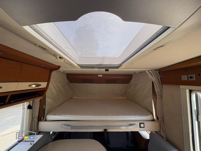 Hymer B594 Origineel NL kenteken  foto: 14