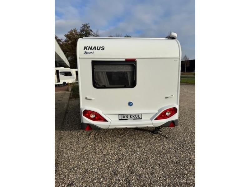 Knaus Sport 400 QD kleine caravan  foto: 6