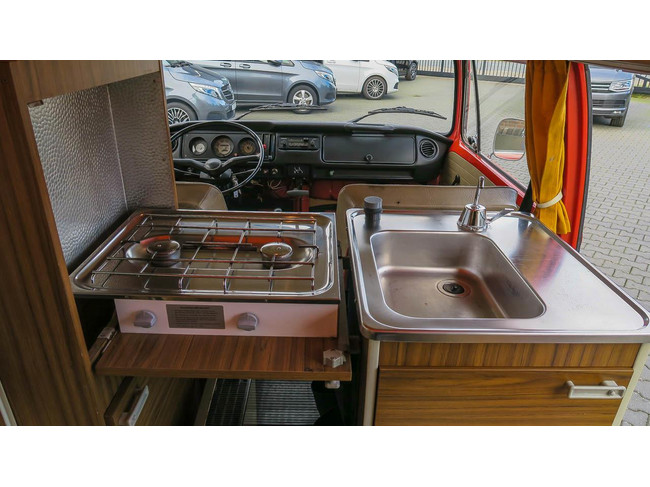 Volkswagen Transporter T2 Westfalia Madrid foto: 6