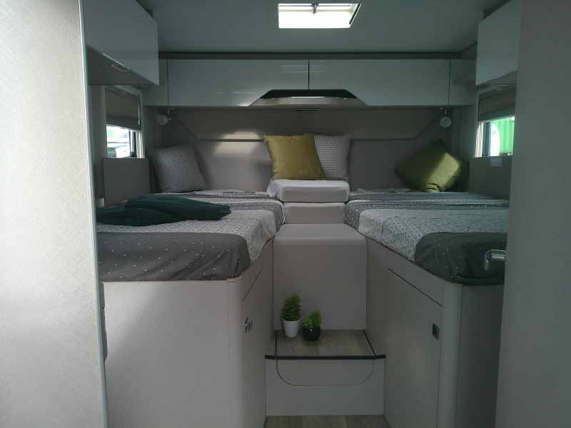 Hymer Tramp S 685 Als nieuw! super compleet  foto: 11