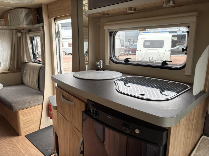 Eriba Feeling 425 Mover/Toldo Thule foto: 10