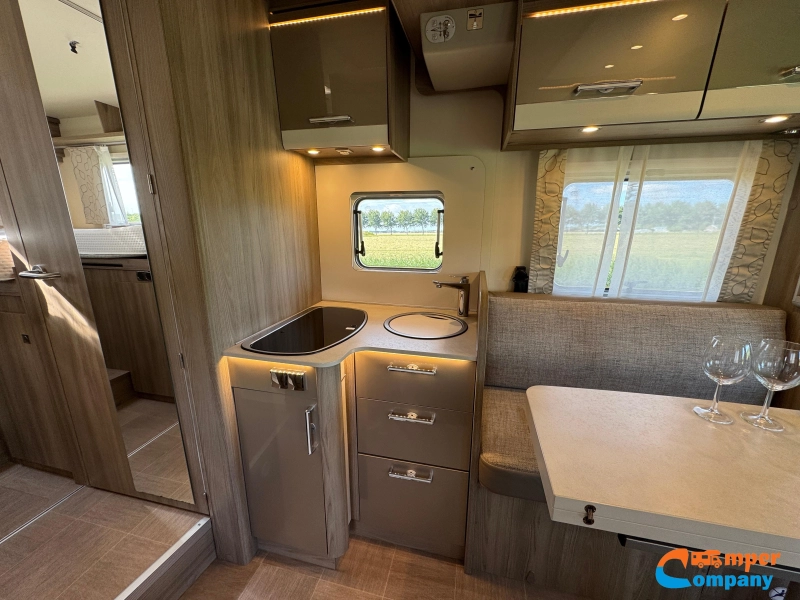 LMC Element T 758 G Camas longitudinales / Cama abatible foto: 13