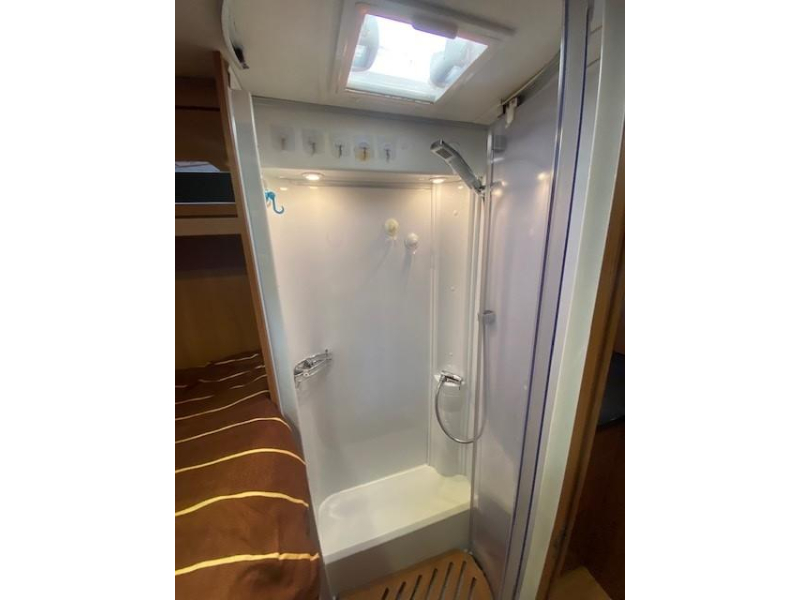LMC Breezer 737 G Black selection  foto: 7