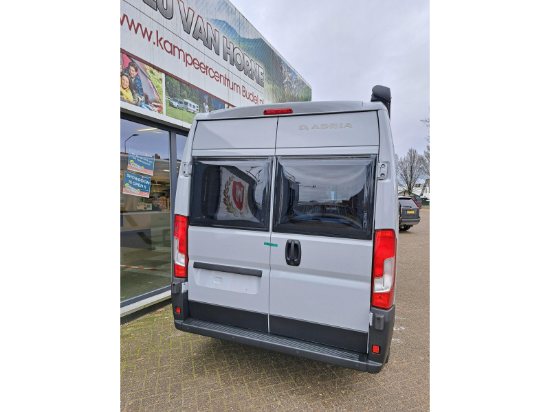 Adria Twin 600 SLB First Edition - Automaat  foto: 3