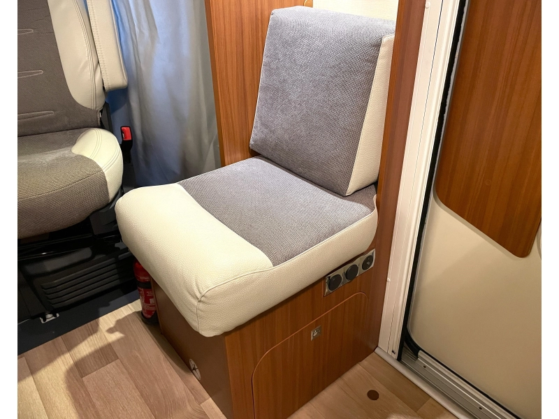 Etrusco T 6900 QB Lichtgewicht top camper  foto: 14