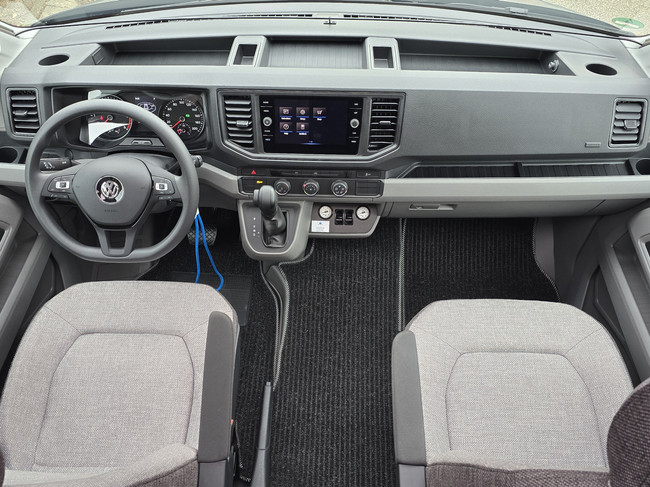 Knaus VAN TI PLUS 650 MEG PLATINUM SELECTION AUTOMATIK 180 PS NUR 16.866 KM !! KLIMAANLAGE LUFTFEDERUNG TV + SATELLIT L&Auml;NGSBETTEN DREHBARE ABNEHMBARE ANH&Auml;NGERKUPPLUNG Foto: 8