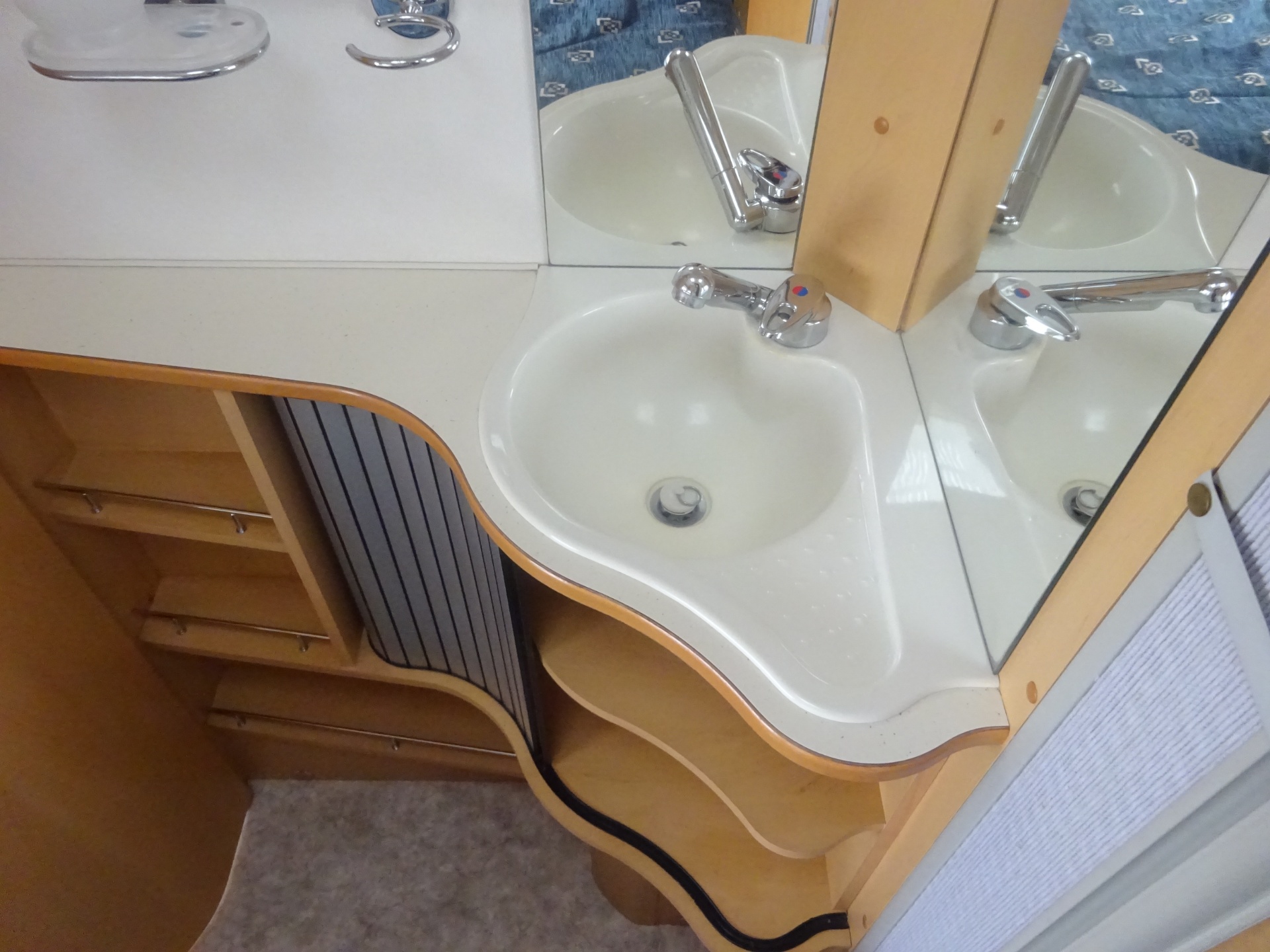 Avento Excellence 445 Frans Bed + Nieuwe Mover foto: 13