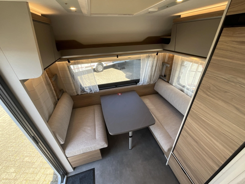 Dethleffs Nomad 460 EL MOVER-LUIFEL-NIEUW MODEL foto: 5