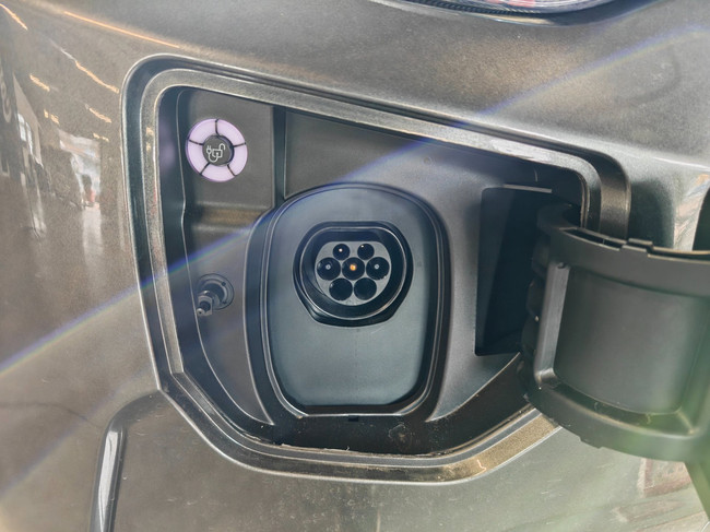 SpaceCamper Classic+ Ford Active 2.5 PHEV 233PK (alternative VW California) photo : 5