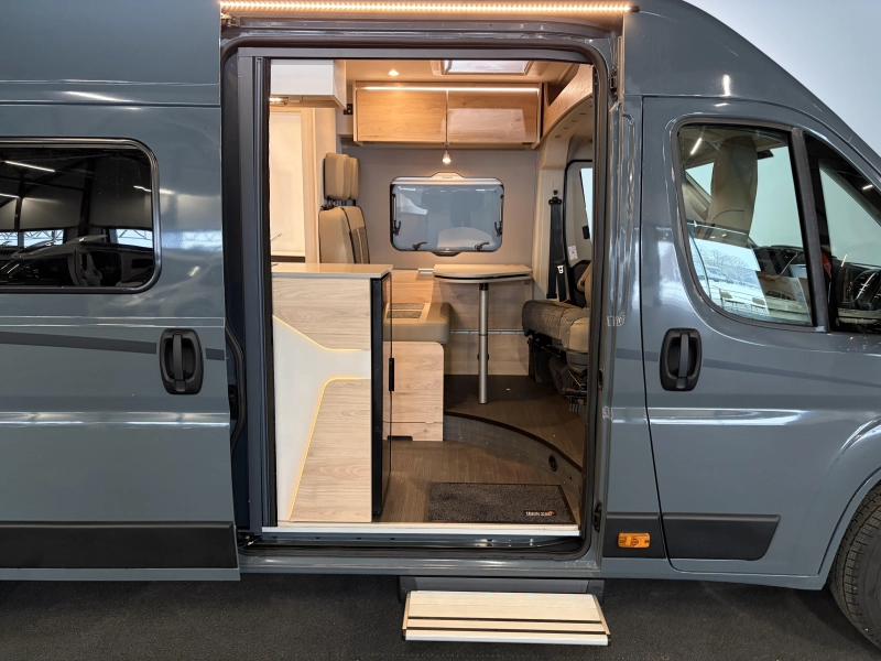 Dethleffs Globetrail 640 ES automaat / lengtebed  foto: 6