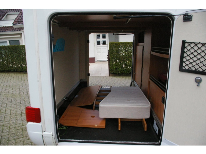 Hymer Exis-i 588 Automaat, Enkele bedden.  foto: 5