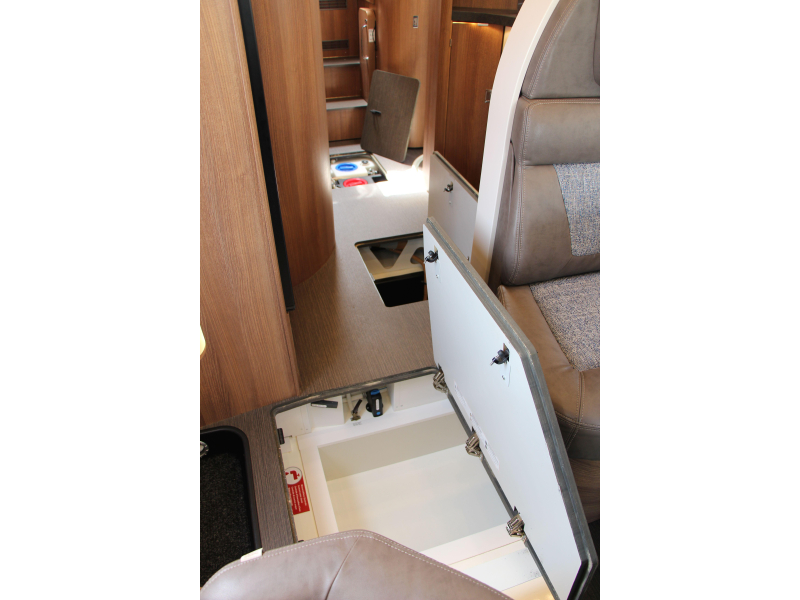 Carthago C-Tourer I 149 LE Single beds Pull-down bed photo: 66