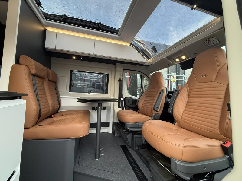 Adria Twin Supreme 640 SGX 180PK - Heavy chassis  foto: 1