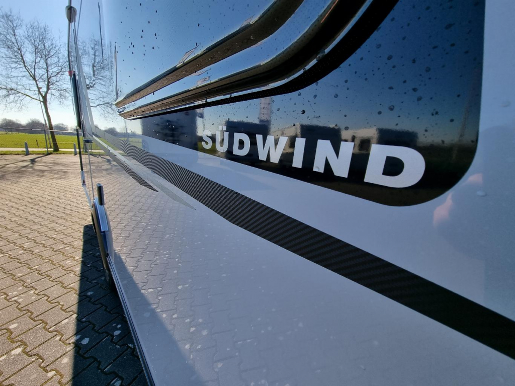 Knaus Sudwind 450 FU 60 Years edition