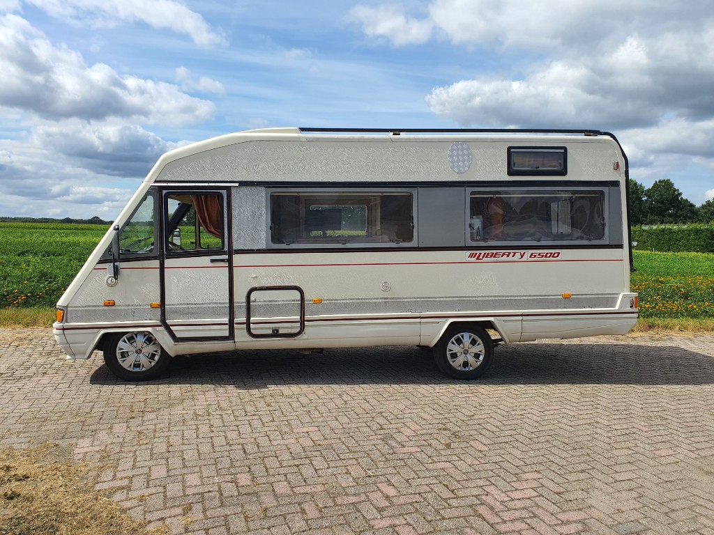 LMC Liberty 6500 Fiat 290 2.5 Turbo Diesel | Fixer-upper photo: 20