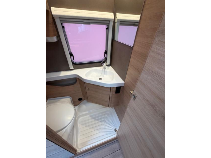 Knaus Sudwind 60 Years 460 EU Incl. Mover y Toldo foto: 18